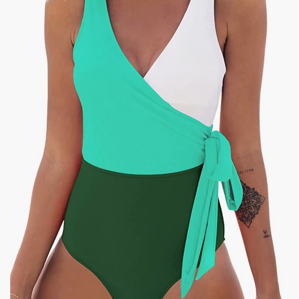 NWT CUPSHE One Piece Swimsuit Wrap Side Tie Color Block Monokini Green White